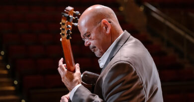 Guitar Virtuoso: Nicholas Goluses